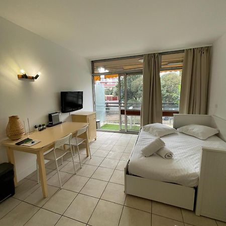 06U - Beautiful Studio In Residence - Swimming Pool And Tennis Court Saint-Laurent-du-Var Extérieur photo