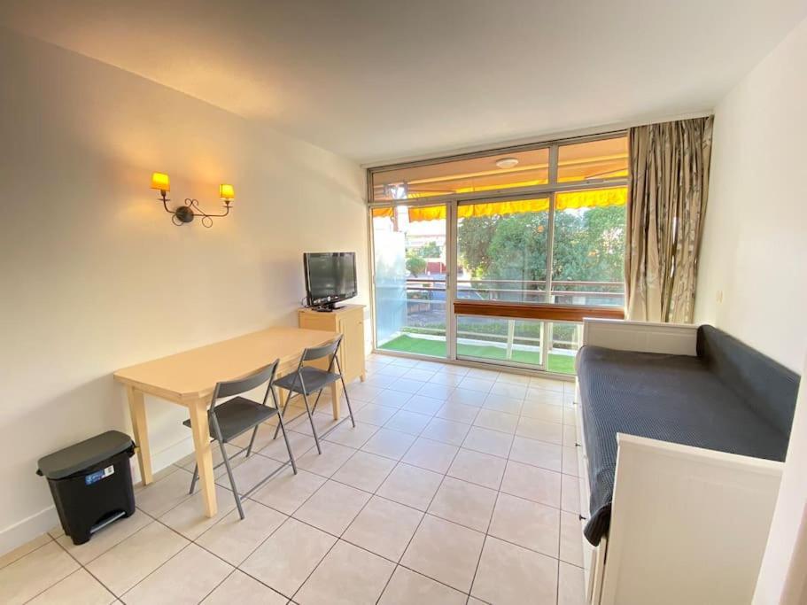 06U - Beautiful Studio In Residence - Swimming Pool And Tennis Court Saint-Laurent-du-Var Extérieur photo