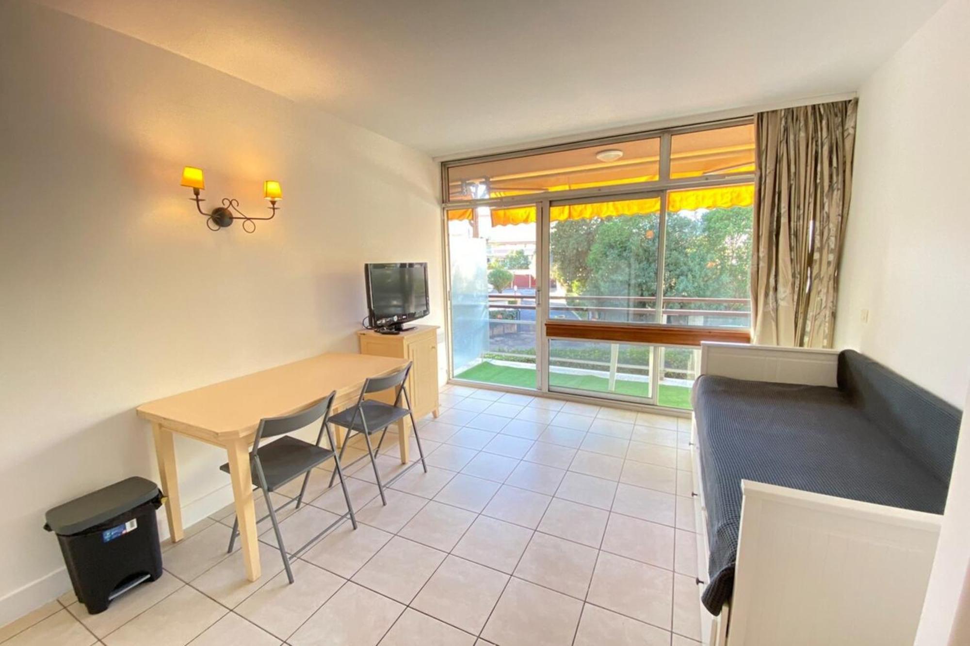 06U - Beautiful Studio In Residence - Swimming Pool And Tennis Court Saint-Laurent-du-Var Extérieur photo