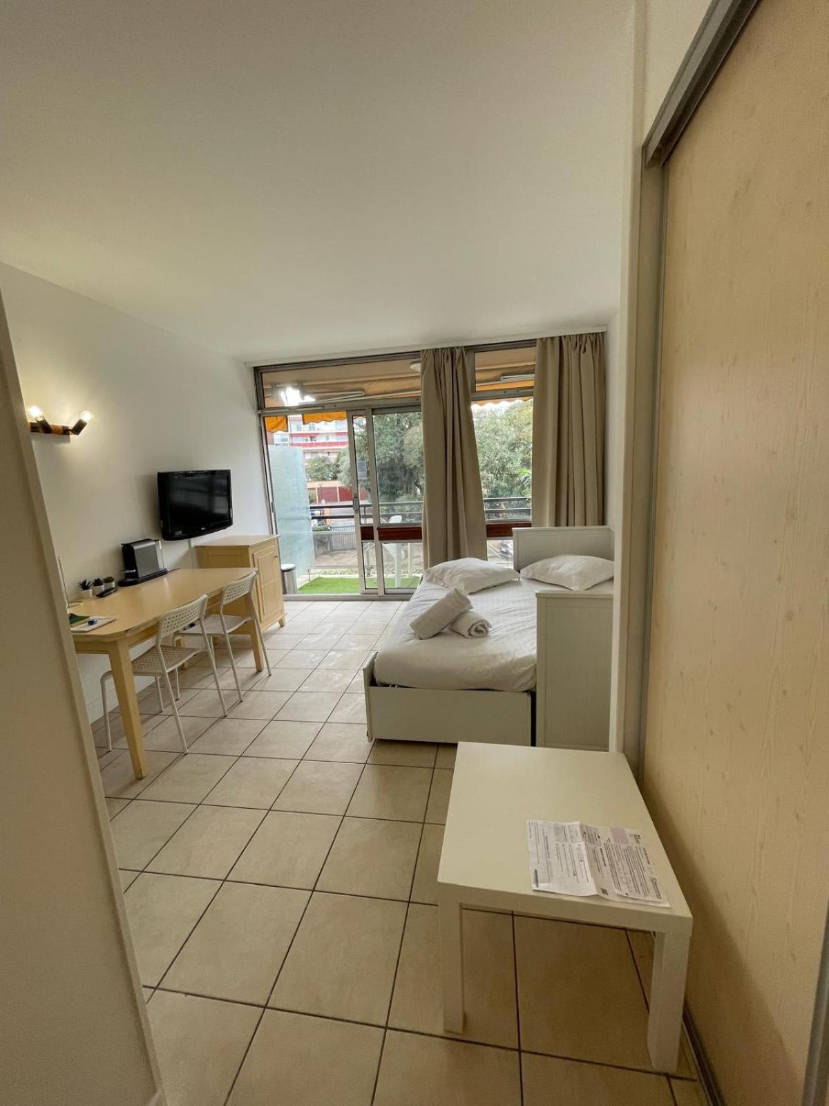 06U - Beautiful Studio In Residence - Swimming Pool And Tennis Court Saint-Laurent-du-Var Extérieur photo